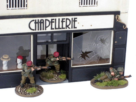 28mm 1:56 "Chapellerie" hat shop