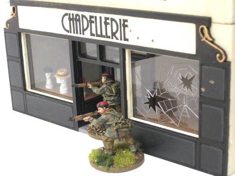 28mm 1:56 "Chapellerie" hat shop