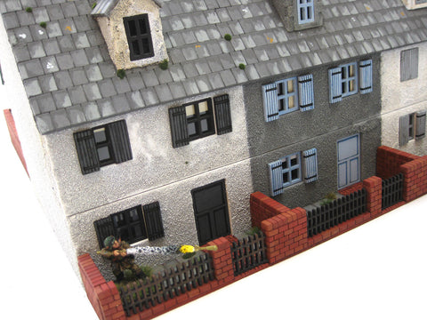 28mm 1:56 "The Terrace" French Version