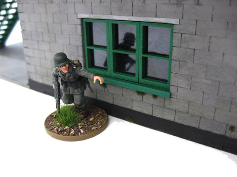 28mm 1:56  "Signal Box"
