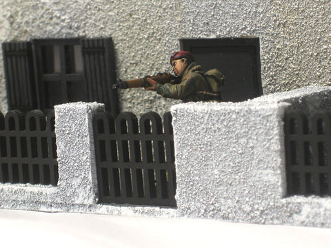 28mm 1:56 "The Terrace" Front Yard (Plain wall version)