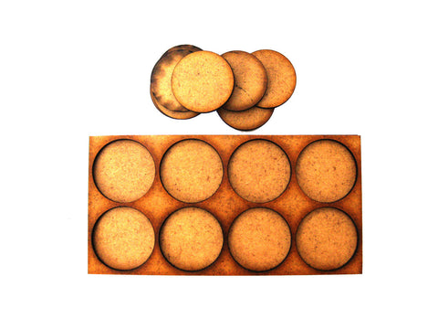 Movement trays for models on 1p coins